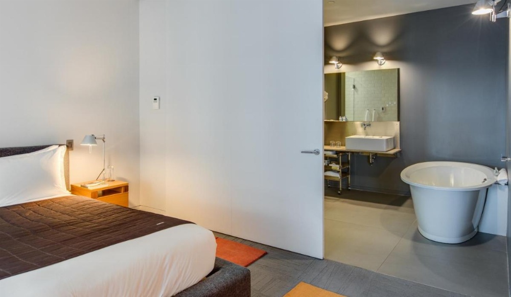 Room image 3